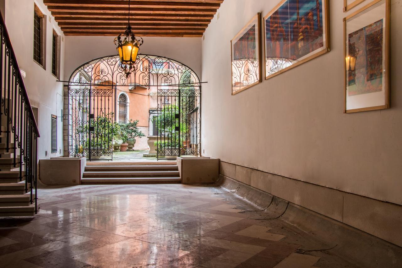 La Fenice Double Canal View Венеция Экстерьер фото